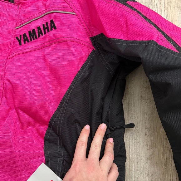 Yamaha Women’s Vibrant Pink Snowmobile Winter Jacket-size 8 *NEW w tags* - Picture 6 of 10